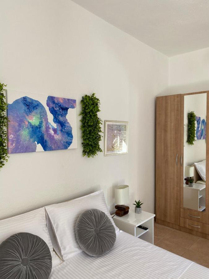 Apartment Sara Трогир Экстерьер фото